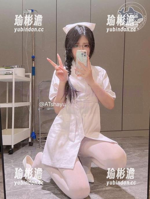 AT鲨的图集：美脚的绝妙画面，光是看图就有点犯规。