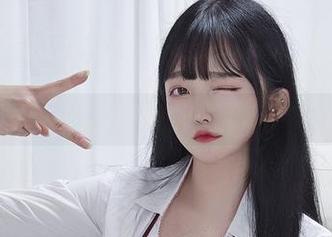 Aram(아람)又来了，最新的美脚写真集让人觉得口水直流。