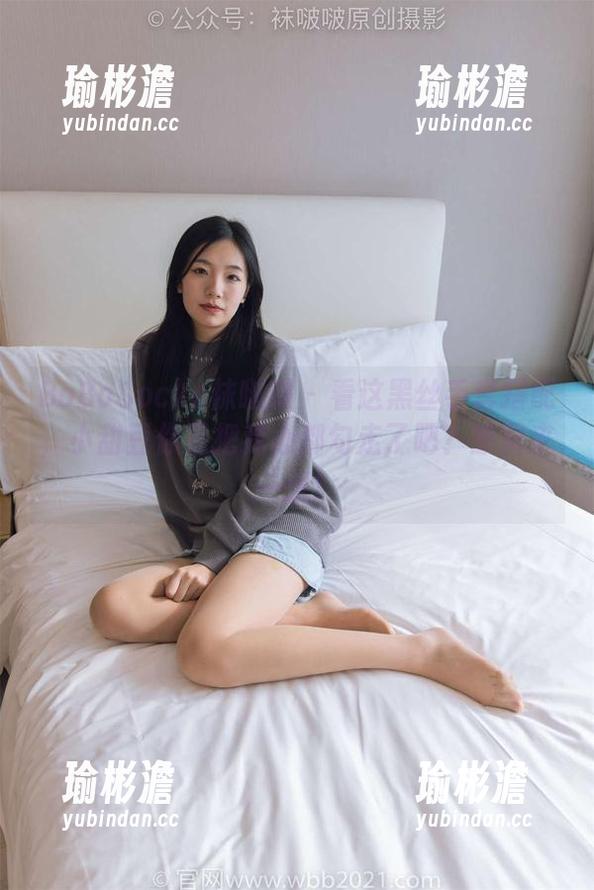 BoBoSocks袜啵啵 - 看这黑丝手套搭配，小甜豆你是把我心都勾走了吧？原图来一张！