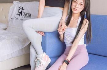 BoBoSocks袜啵啵 – 毫不夸张，稚予私拍的白色棉袜让人想多看几遍
