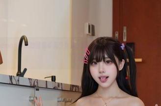 说到Cat Demon喵崽的图集《美少女》，我在想，少女和猫的结合，这种设定太可爱了吧。