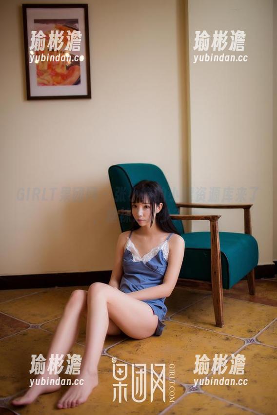 GIRLT果团网 - 张小喵的小腿资源库来了，丝袜怎能少？
