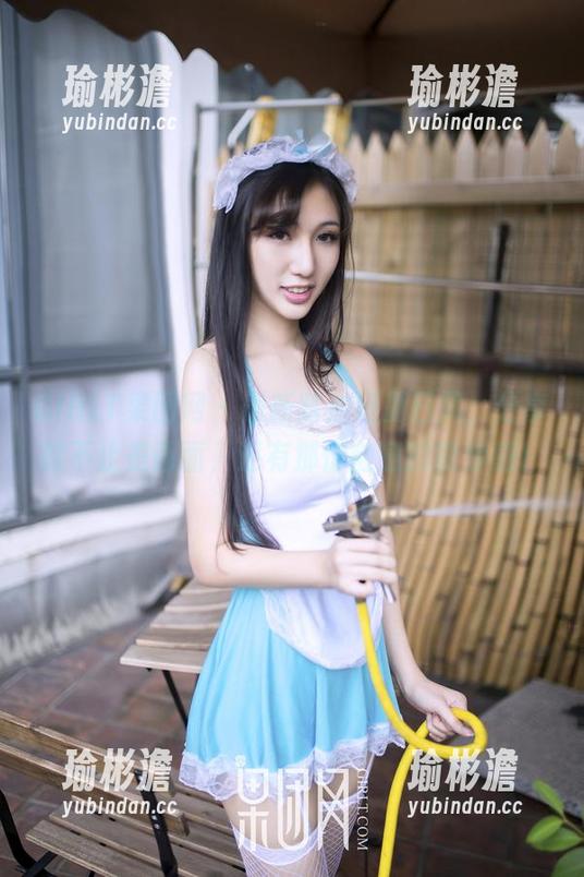 GIRLT果团网 - 最新陈迪娅夏日风，分享的不止是画面，还有那份随意的散步感！