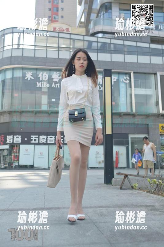IESS异思趣向 - 为何要选黑丝？小婕的职业装套图精选来一波你难以抗拒的魅惑！