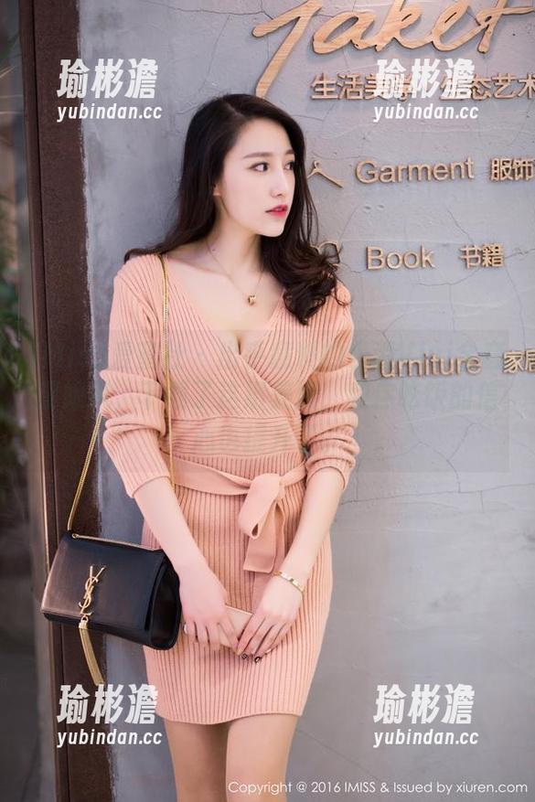 IMiss爱蜜社 - 出乎意料的乐薇Vivi全套厨娘风，下载了这组美照，和你吃饭的信心也提升了。