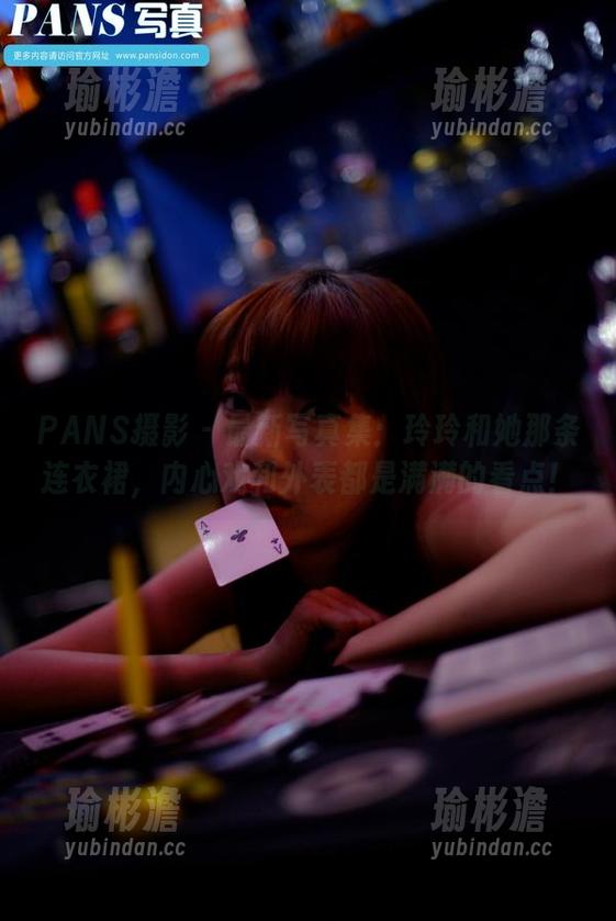 PANS摄影 - 最新写真集：玲玲和她那条连衣裙，内心戏和外表都是满满的看点！