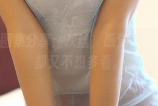 ROSI图集分享：灰丝，感觉又软又真，却又不想多看。