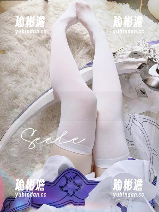 Seele麦麦 Seele麦麦的连体衣选择:我怀疑她是怎么做到既时髦又放松的!