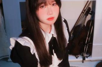 制服之下，Sira(시라)的这套图集果然令人怀念“学生时代”的傻劲儿