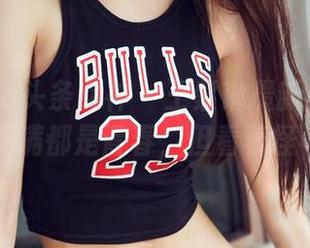 TouTiao头条女神 – 王紫琳最新校服系列，图片满满都是青春，但看着怪可爱……