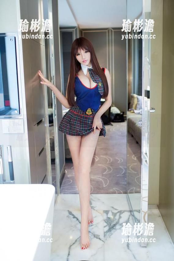 TuiGirl推女郎 - 冯雨芝的学姐写真，下载之后你是不是也有些小心思在暗涌？