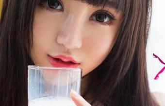 UGirls尤果网 – 身份错位的美学——倪叶腾的校服写真合集