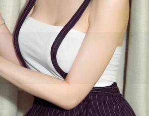 UGirls尤果网 – 觉得这“肉丝”很在线，霓梓心图片惹人生疑。
