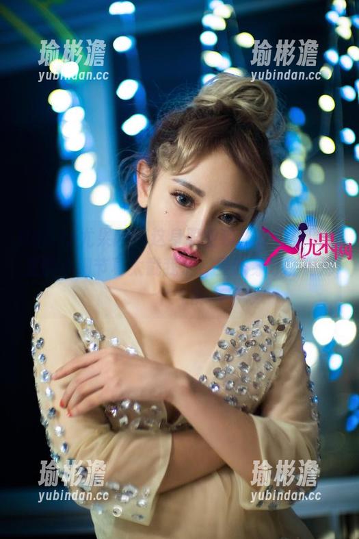 UGirls尤果网 - 这身职业装，齐贝贝原图里的小细节真太戳我了，要咋穿才能有那个气质