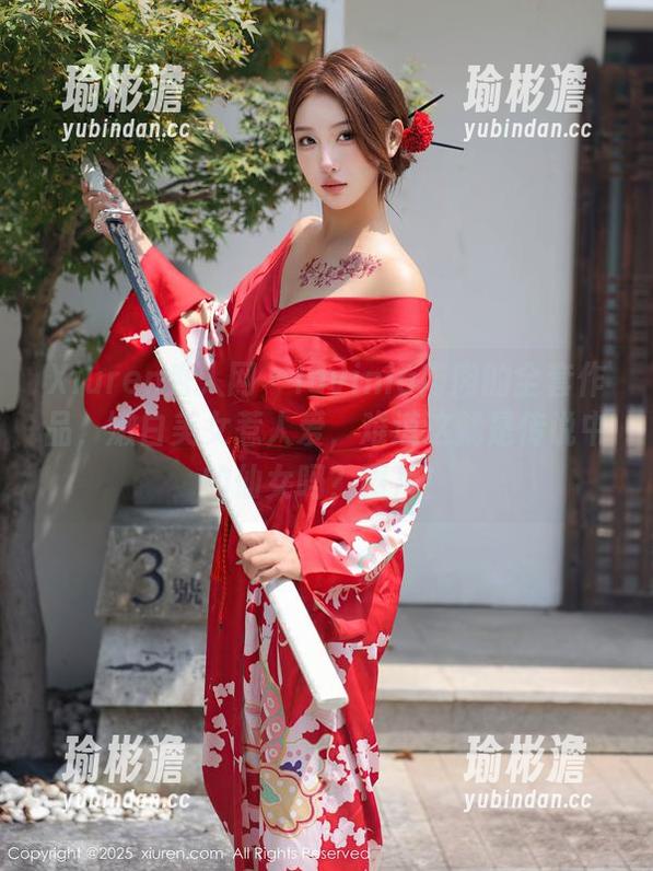 Xiuren秀人网 - lavinia肉肉的全套作品，嫩白美女惹人爱，难道这就是传说中的仙女吗？图片！