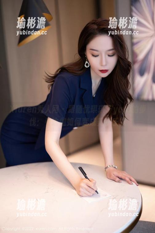Xiuren秀人网-优琪琪子yuki Xiuren秀人网 - 跟随优琪琪子yuki的步伐:看瑜伽如何变成美图乐章