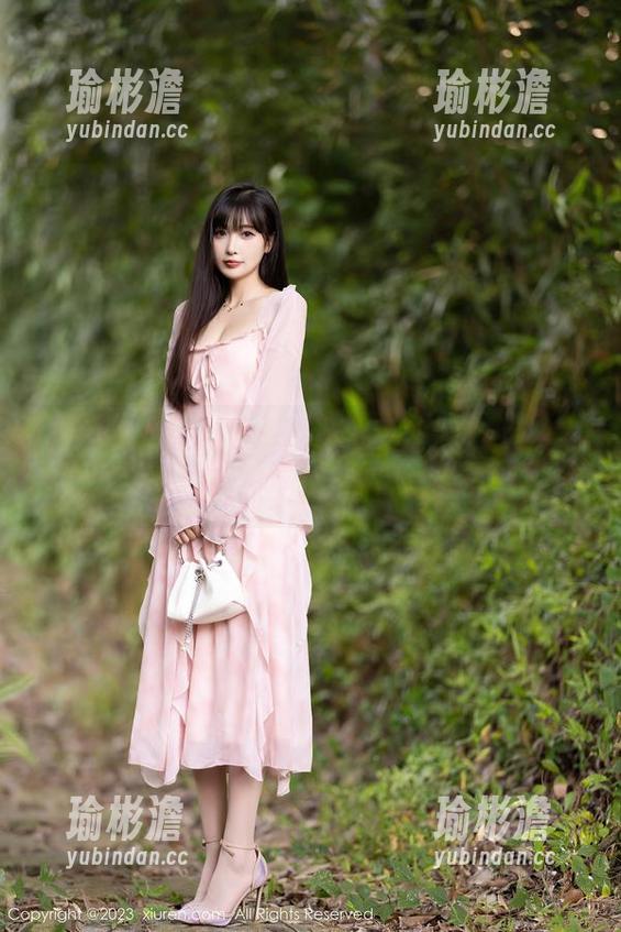 Xiuren秀人网 - 精选周慕汐fairy：美腿的怪圈，越看越想挑战一下。