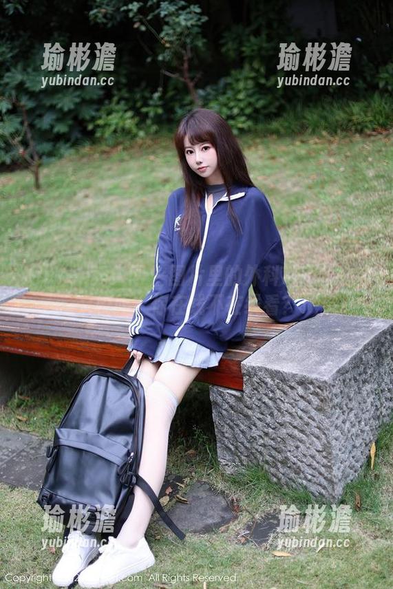 Xiuren秀人网 - 图片里的外科TEL和她的校服，你在线不在线看？
