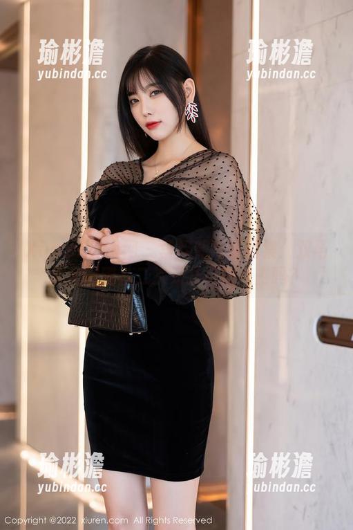 Xiuren秀人网 - 李梓熙高清图集：双马尾是刚刚从二次元跌落的女主吗？