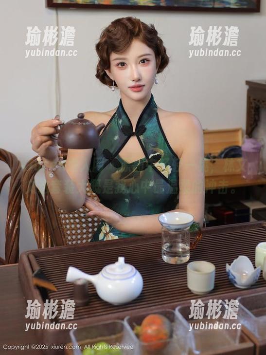 Xiuren秀人网 - 原图中轻轻一晃，林文文这套装大概是我心中最温柔的冲击。