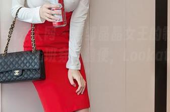 Xiuren秀人网 – “邹晶晶女王的制服套图，别以为上班穿着随便，Lookatme！“