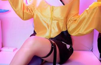 狂欢中的白丝：ZinieQ邀请你来拿免费资源，还不怕财务赤字哦！