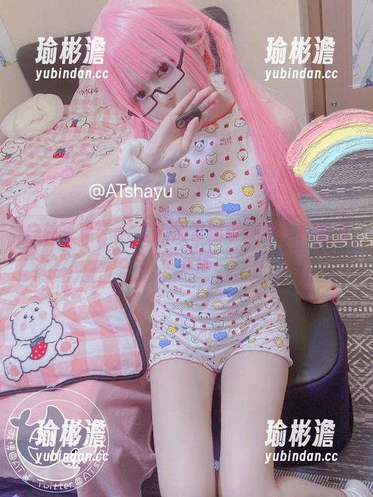 户外写真：at鲨鱼用套图讲述不一样的亲密对话