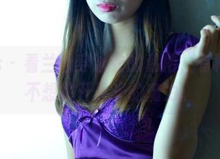 pans – 看兰心穿泳衣的私拍，有种让人不想移开目光的魔力。