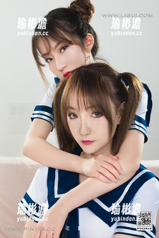 丽柜 - 慕子的“裸足”魅力，图库中隐藏的诱惑，点击一下下载吧！