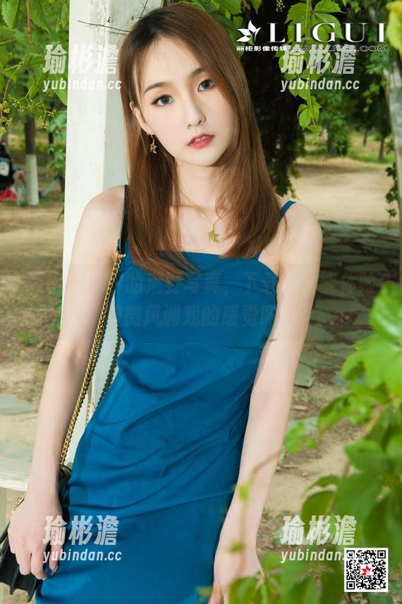 丽柜 - 汐汐的荒野写真，下载了就能体验被微风调戏的感觉吗？
