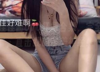 看吧，佳佳酱ovo红裙合集，完全无圣光，直击我的审美神经！