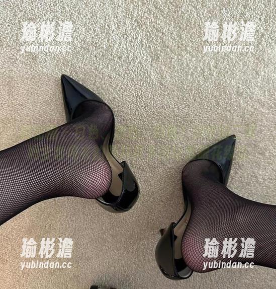 微密圈 - 白色、黑色、彩色？保守的二舅妈全套内衣的图片真多得让我眼花缭乱