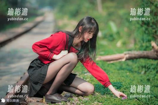 兔玩映画定制版：超级无敌长腿秀，脚步轻盈像跳舞的蒲公英！