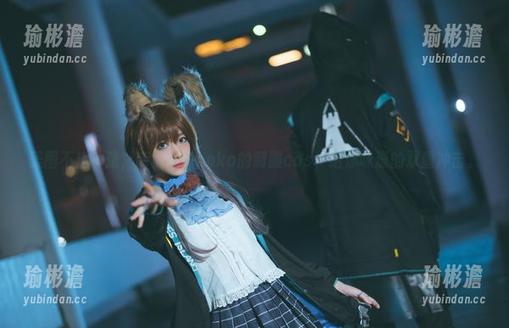 美图不止一张，南桃Momoko的制服cos，给你味道的双重冲击。