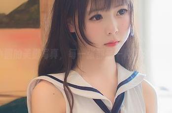 向小圆的美脚写真，每一张都是一种叛逆的诱惑。