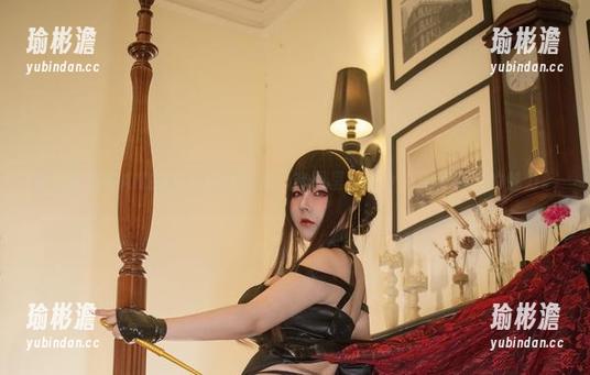 咔喵KANEKO 触碰咔喵KANEKO的秘书写真,套图里藏着令人无声畅想的魅力。