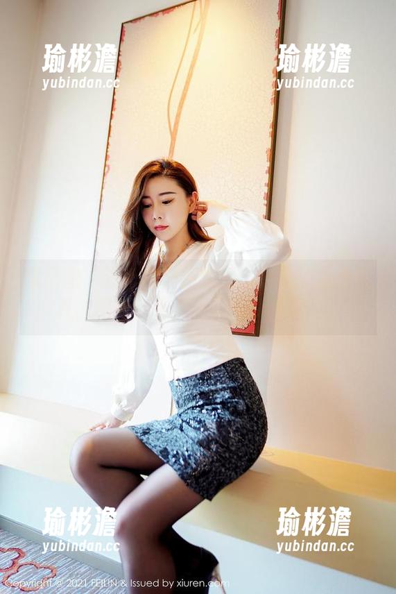 嗲囡囡 - 没事就翻翻史雯Swan的免费写真，网袜在手，心肝儿顿时苏了！