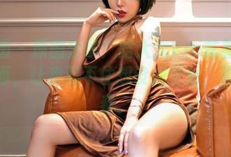 嗲囡囡 – 原图分享：晗大大Via戴着眼镜的画面，让我忍不住想设成壁纸，真心好看。