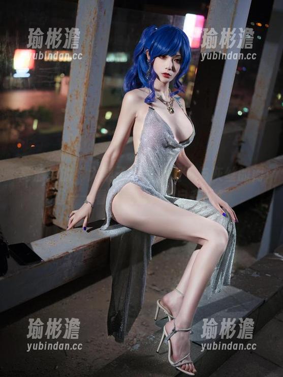 高清里的“大梨子不是御姐”与灰丝的闲逛——看这气氛，多自在啊！