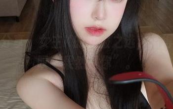 写真分享：女主K的礼服之选，值得我感叹“果然是你”。
