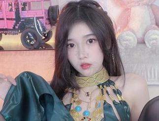 小小奶瓶儿的私房合集：一单丝带女友的温柔供养