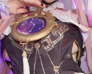 制服写真：小瑶幺幺为你演绎不同的“请别打扰我工作”系列