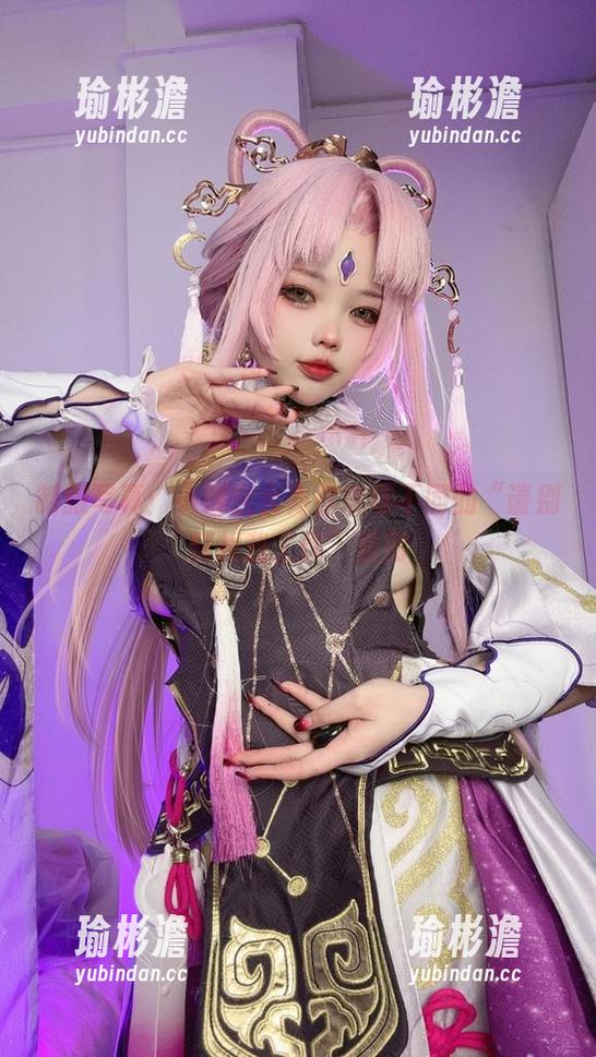 制服写真：小瑶幺幺为你演绎不同的“请别打扰我工作”系列