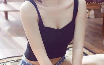 尤物馆 – 偏执的棉袜控？木木hanna写真里反向潮流