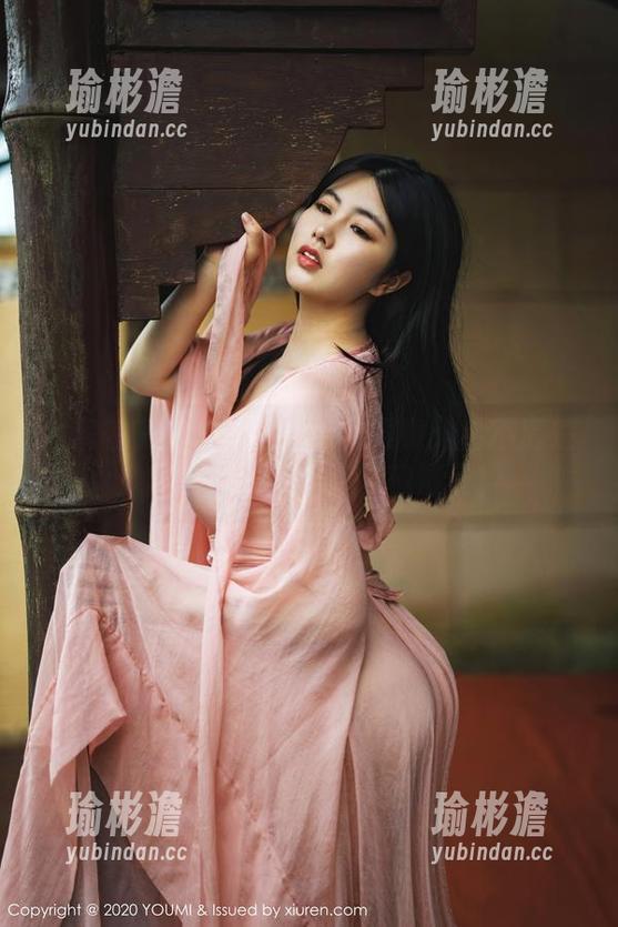 尤蜜荟 - 娜露Selena的眼镜：看不清楚她的颜值，但作品太精选了！