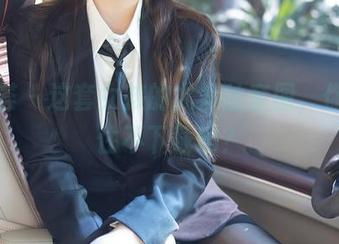 尤蜜荟 – 这套女孩的尤妮丝套图，你能忍住不下载吗？