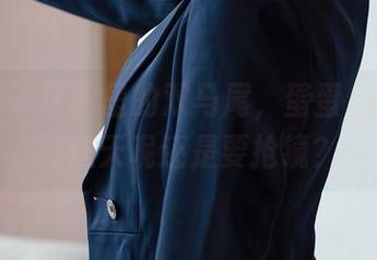 尤蜜荟 – 原图里的双马尾，蛋蛋_egg是要逆天呢还是要抢镜？