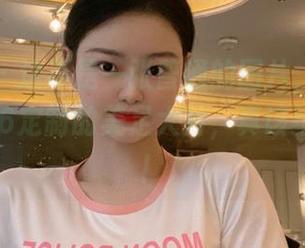 微密圈 – 这不是一张普通的图片，这是左公子666定制的美足大片，真该给它个奖！