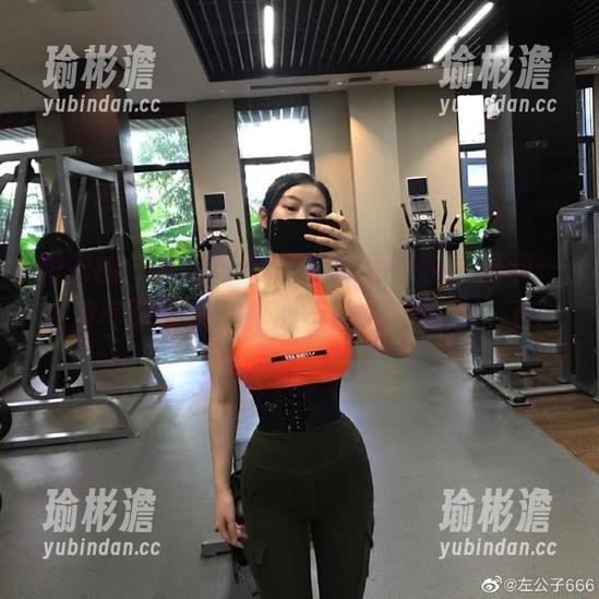 微密圈 - 左公子666的黑色写真，满满一大波养眼壁纸，真心不让人“专心”了。