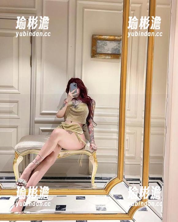 微密圈 - 光影交错中的裤里丝，希希Gina的套图从未如此迷离又有趣！
